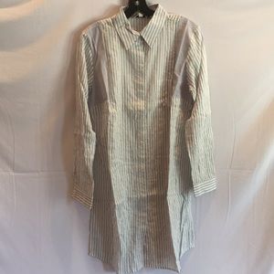 CAbi NWT Long Shirt Size Medium